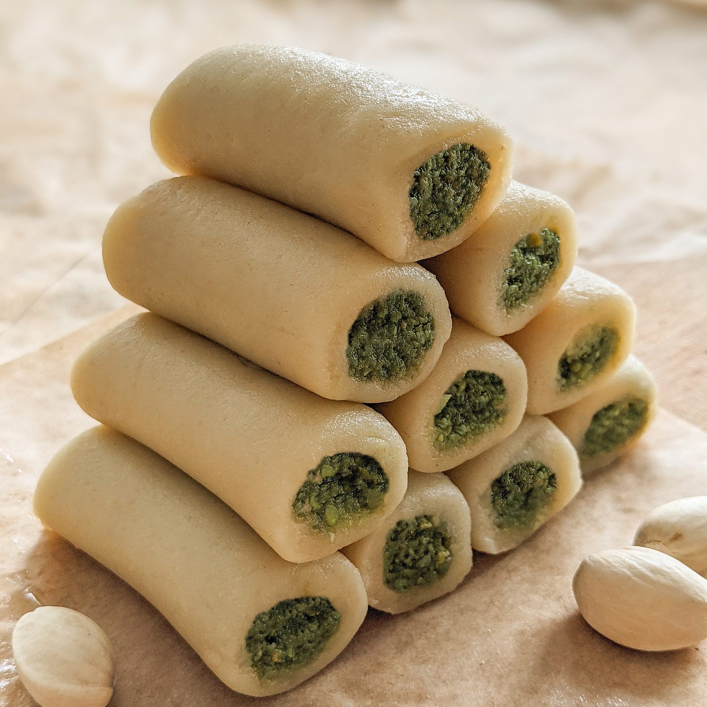 Kaju Pista Roll